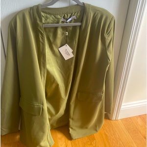 By Egreis Hilary Blazer Olive Green